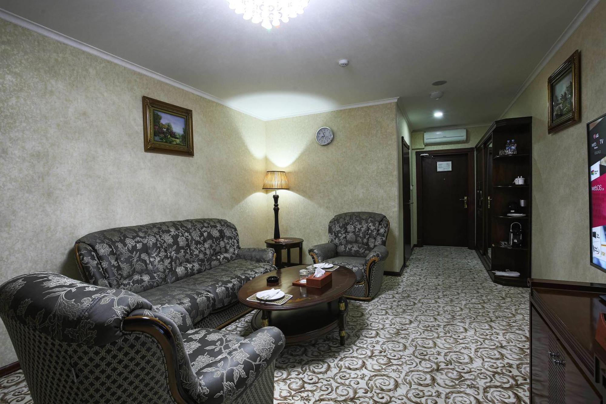 Zargaron Plaza Hotell Buchara Exteriör bild