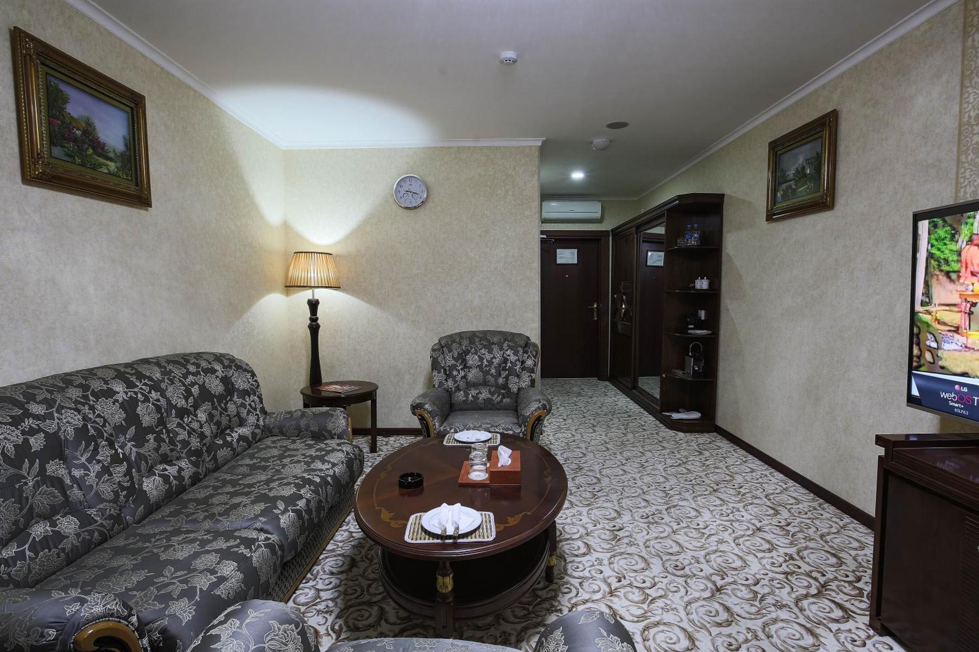 Zargaron Plaza Hotell Buchara Exteriör bild