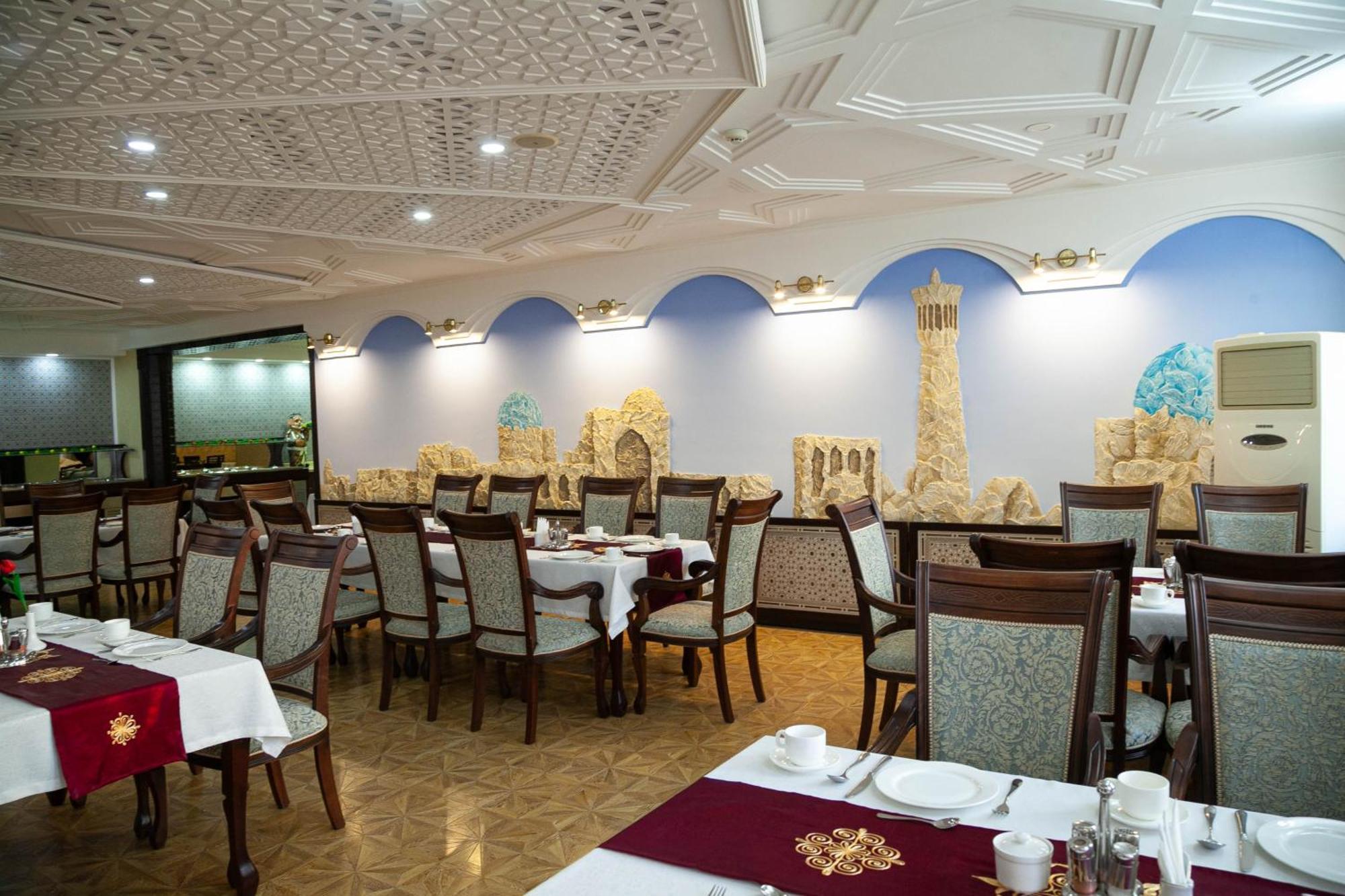 Zargaron Plaza Hotell Buchara Exteriör bild